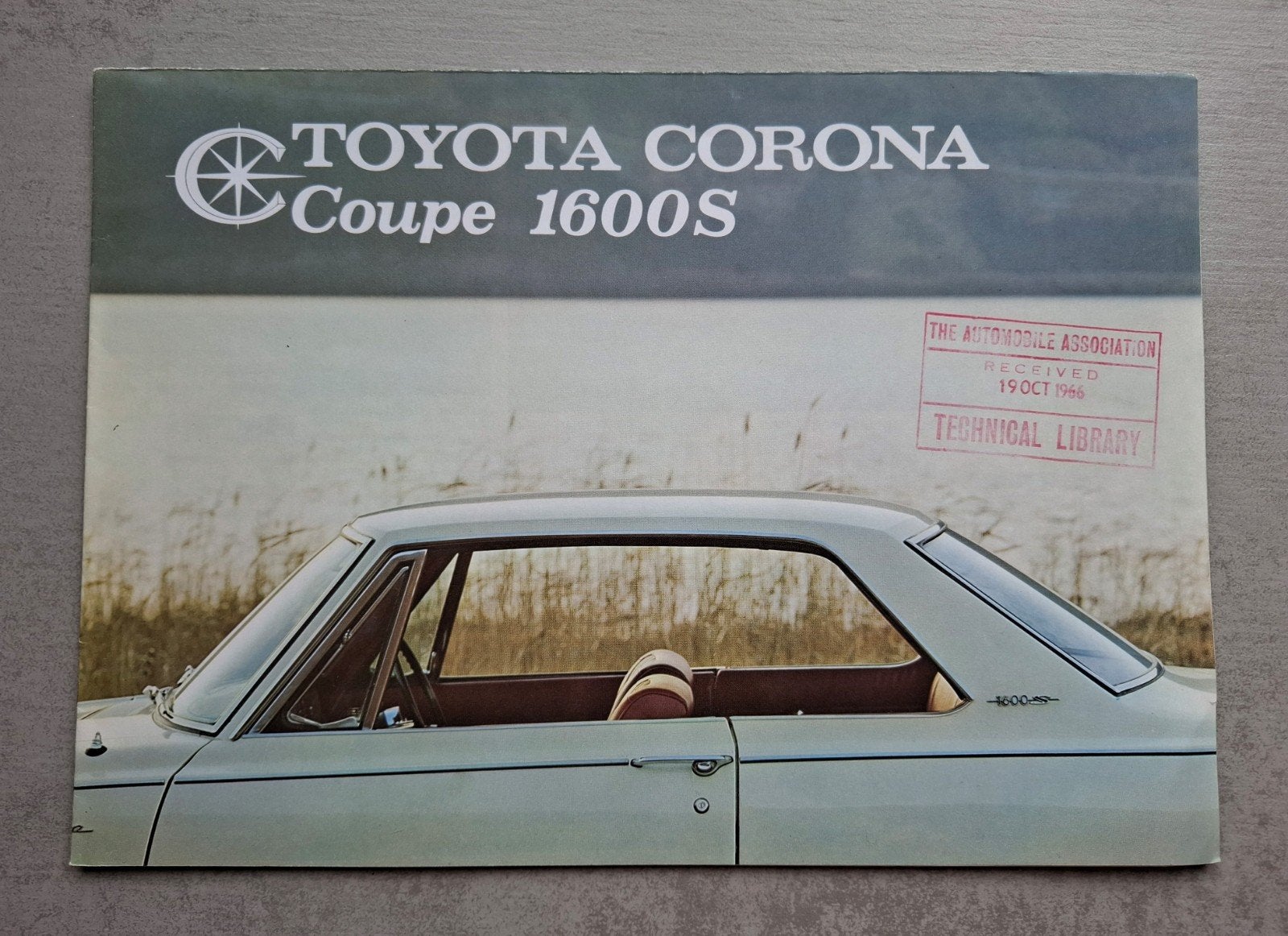 Toyota Corona Coupé 1600 S folder - 1966, Boeken, Ophalen of Verzenden, Gelezen, Toyota