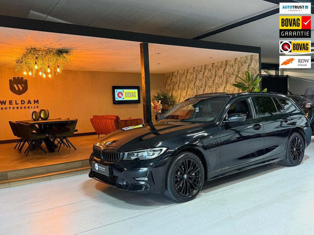 BMW 3-serie 330e xDrive M-Sport Line Black Edition|Pano|Blac, Auto's, BMW, 1998 cc, Gebruikt, 4 cilinders, Automatische klimaatregeling