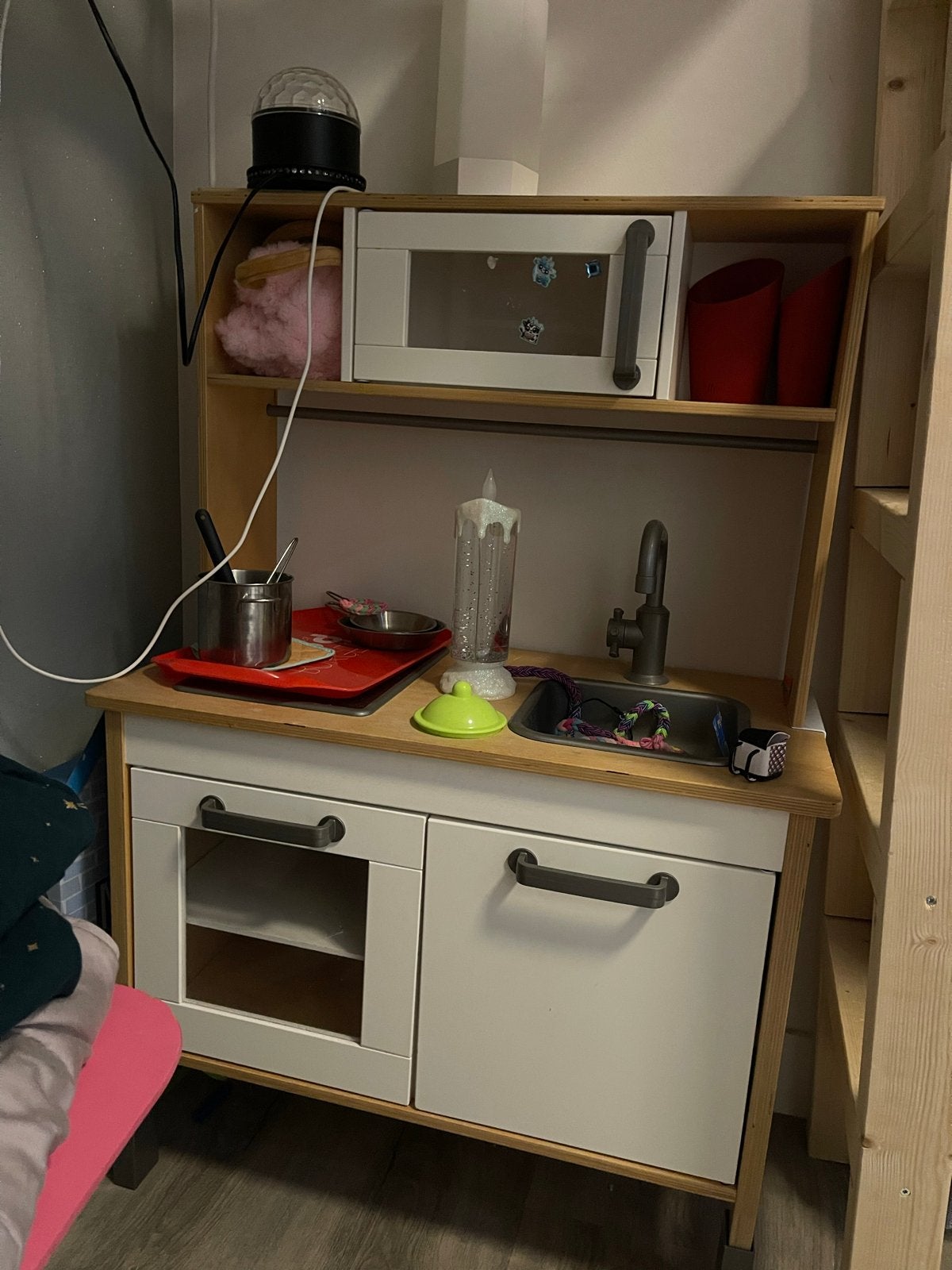 IKEA Speelgoedkeuken met toebehoren, Kinderen en Baby's, Speelgoed | Speelkeukens, Gebruikt, Speelkeuken, Hout, Ophalen