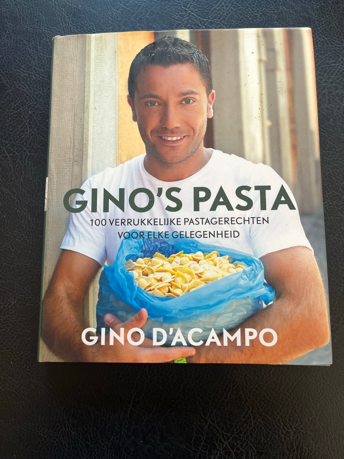 Gino's Pasta: 100 verrukkelijke pastagerechten, Boeken, Ophalen of Verzenden, Zo goed als nieuw, Italië, Hoofdgerechten
