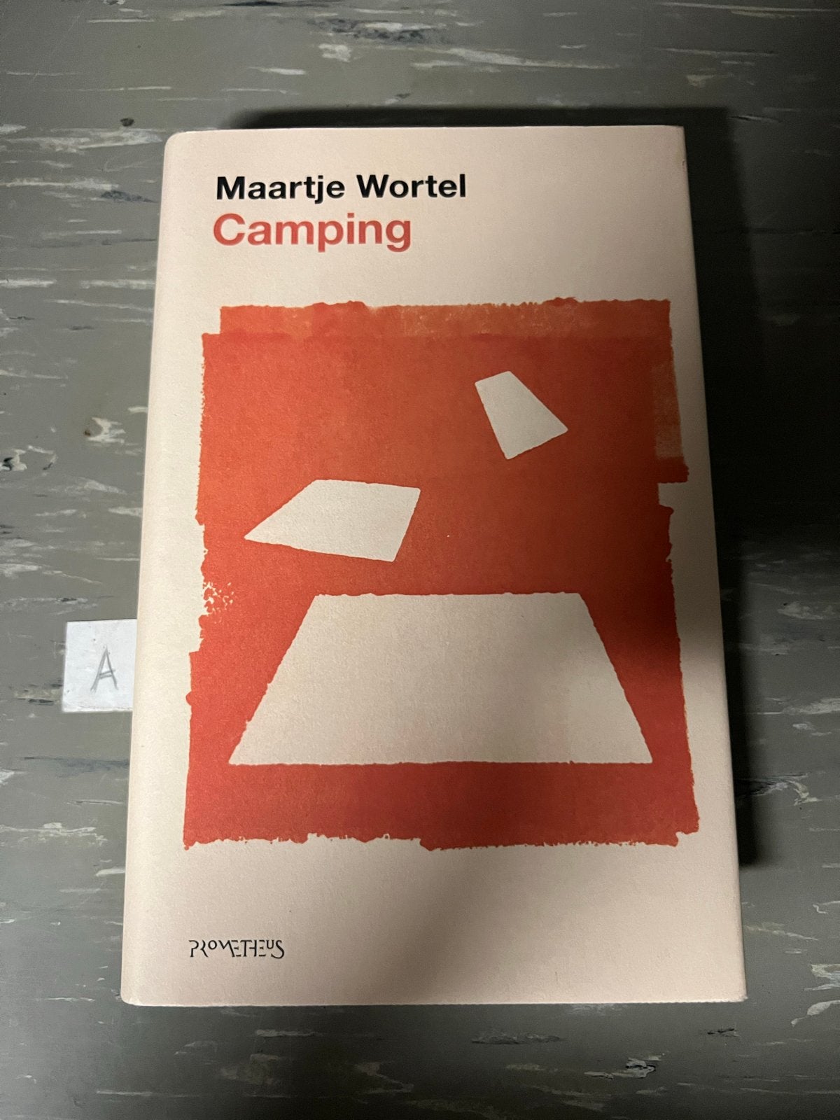 Maartje Wortel - Camping (Roman), Ophalen of Verzenden, Zo goed als nieuw, Nederland