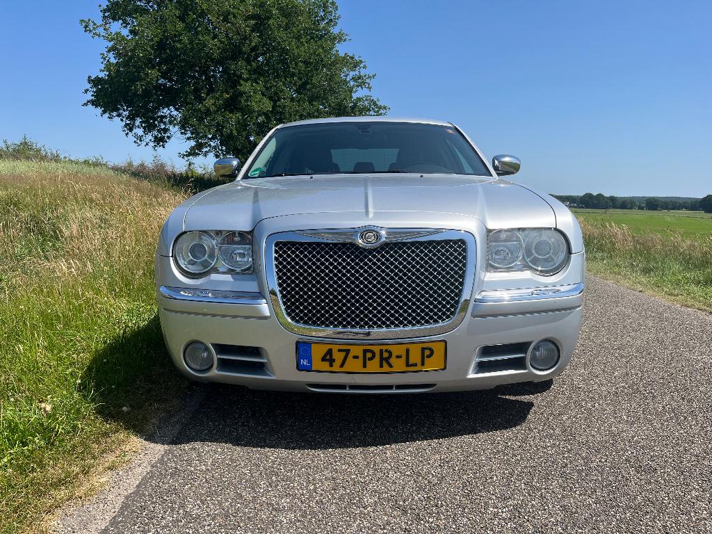 Prachtige Chrysler 300C 5.7 V8 AUT 2004 met nieuwe APK !, Auto's, Chrysler, Automaat, 8 cilinders, 5654 cc, 340 pk