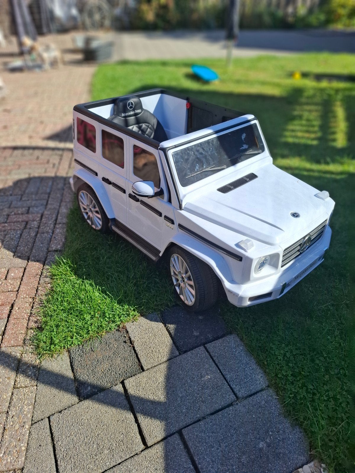 Witte Mercedes G-Klasse Kinderauto met Afstandsbediening, Kinderen en Baby's, Speelgoed | Buiten | Voertuigen en Loopfietsen, Ophalen