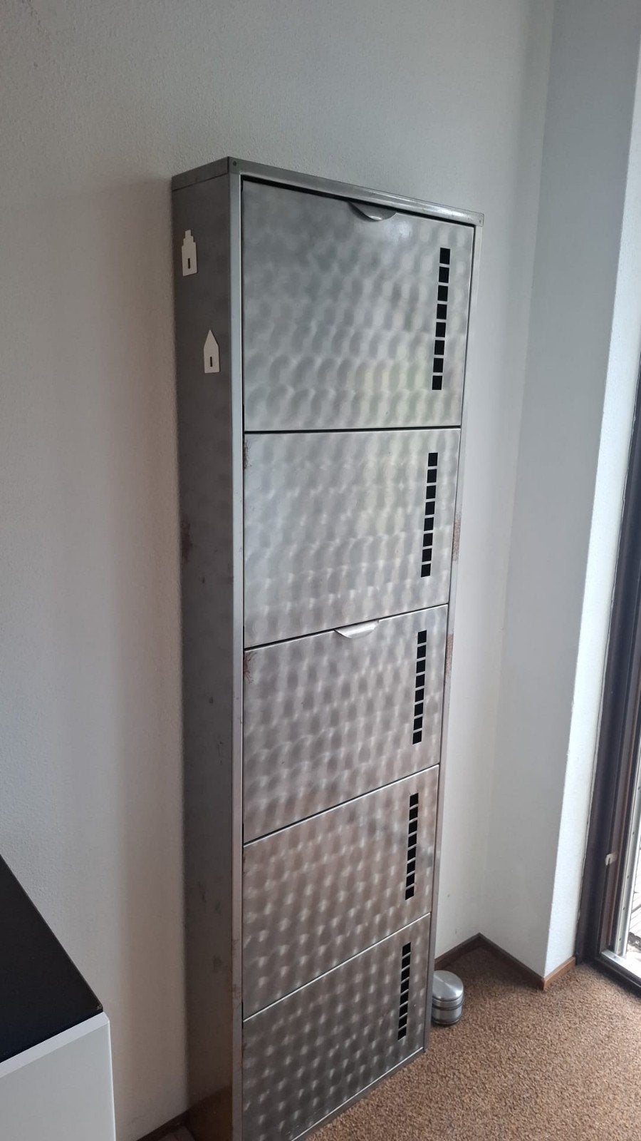 schoenenkast, Ophalen, Zo goed als nieuw, Zilverkleurig
