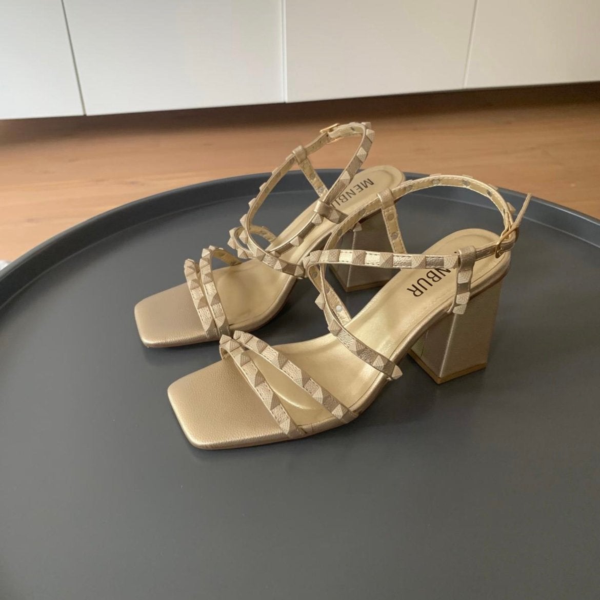 Open schoentje met hak / open pumps / Sandalettes van Menbur, Kleding | Dames, Schoenen, Overige kleuren, Ophalen of Verzenden
