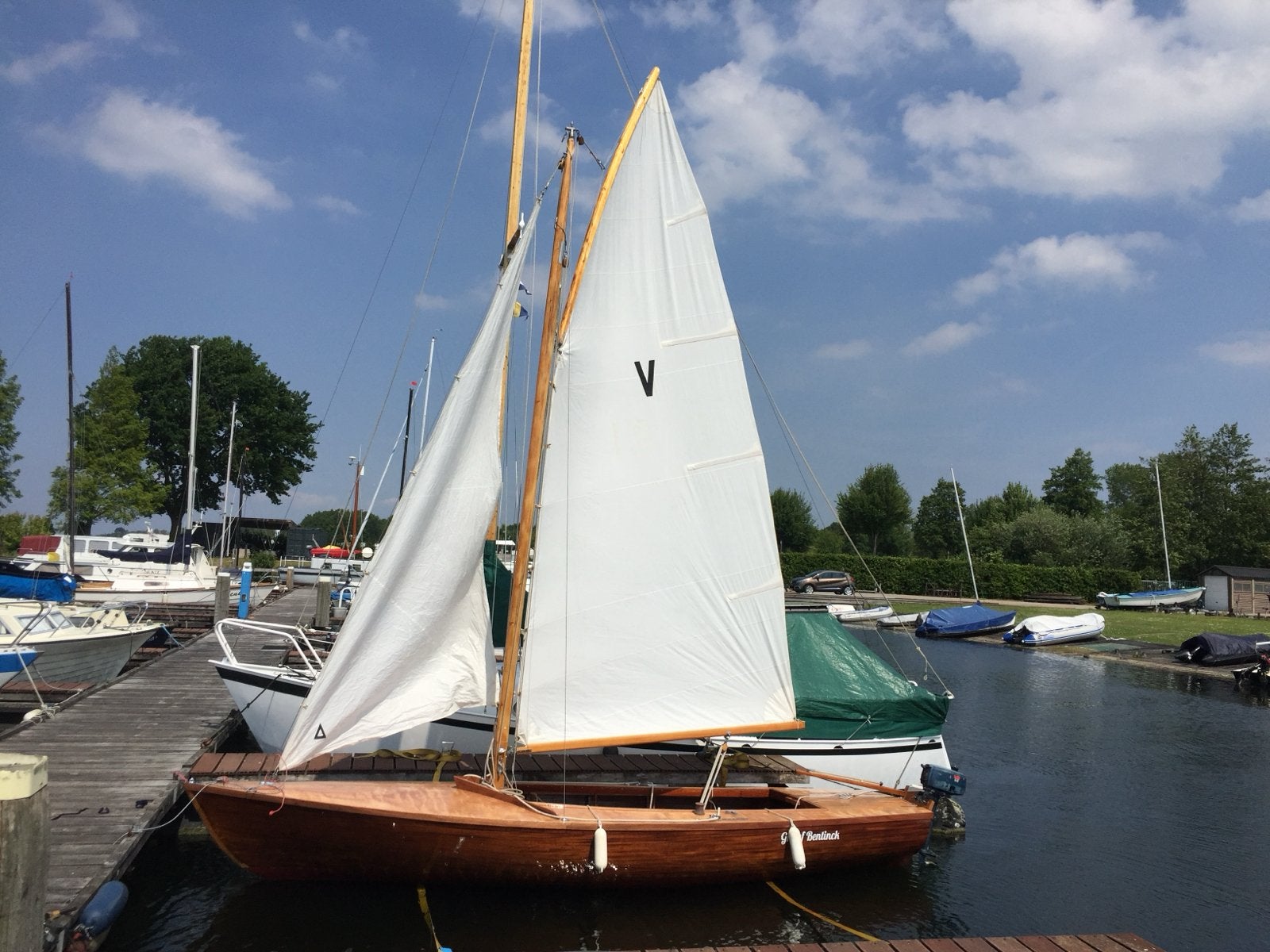 Houten Zeilboot “Vrijheid” - Klassieker uit 1963,, Watersport en Boten, Ophalen, Gebruikt, Buitenboordmotor, Klassieker