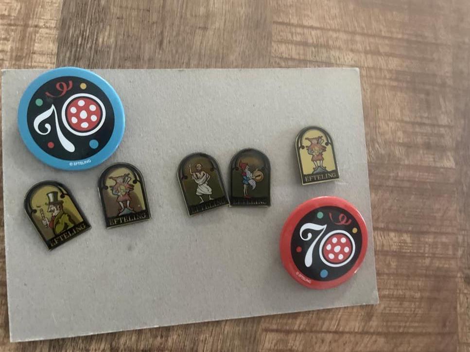 Efteling pins en 70 jaar buttons te ruil, Verzamelen, Efteling, Ophalen of Verzenden, Gebruikt, Button of Speldje