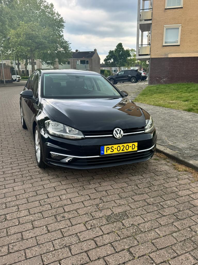 Volkswagen Golf 1.0 TSI 110pk 7-DSG 5D 2017 Zwart, Zwart, Origineel Nederlands, 3 cilinders, 1157 kg