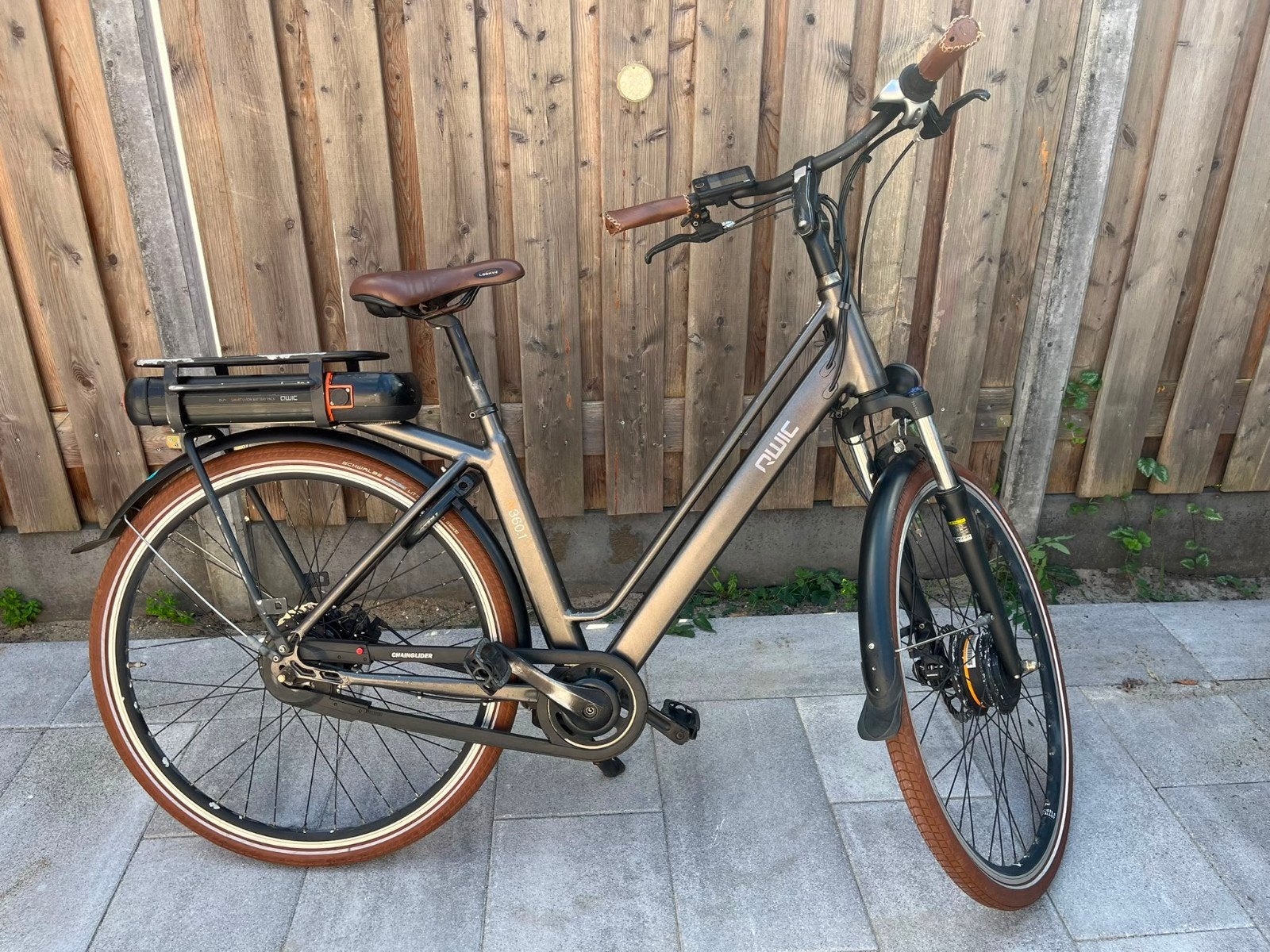 QWIC N360.1 E-bike 

Nette en goed onderhouden QWIC N3, Fietsen en Brommers, Ophalen, Zo goed als nieuw, Overige merken