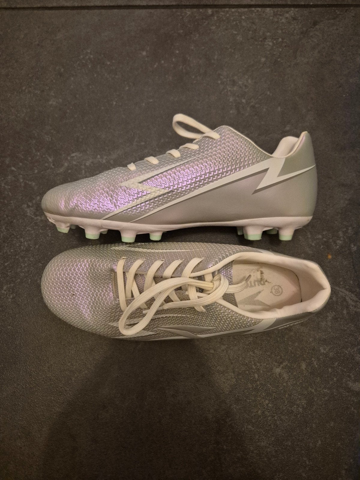 Voetbalschoenen maat 38 dutchy - Slechts 1 keer gedragen, Ophalen of Verzenden, Zo goed als nieuw, Schoenen