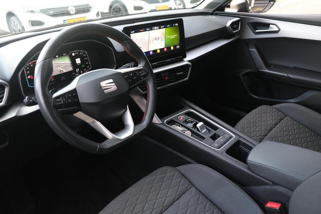 Seat Leon 1.4 TSI FR eHybrid 204pk Pano Camera ACC Led Virtu, Gebruikt, Zwart, 4 cilinders, Leon