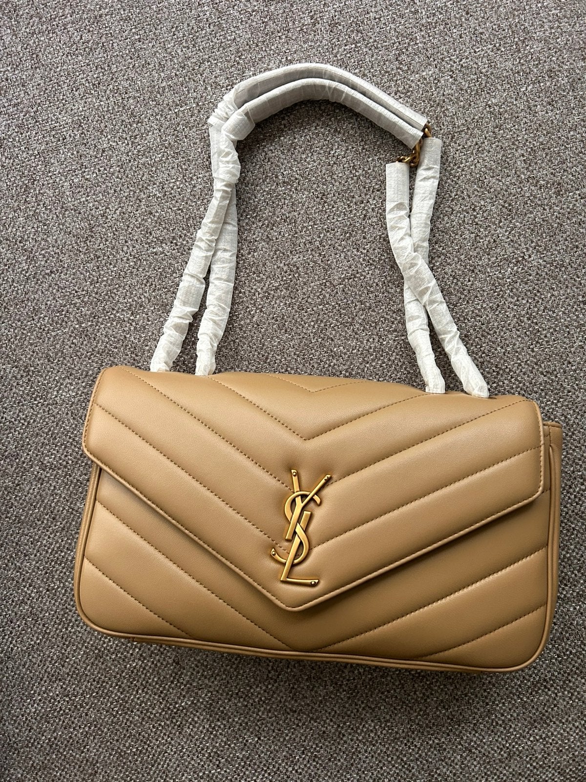 A kwaliteit YSL loulou medium - nieuw, Ophalen of Verzenden, Nieuw, Zwart