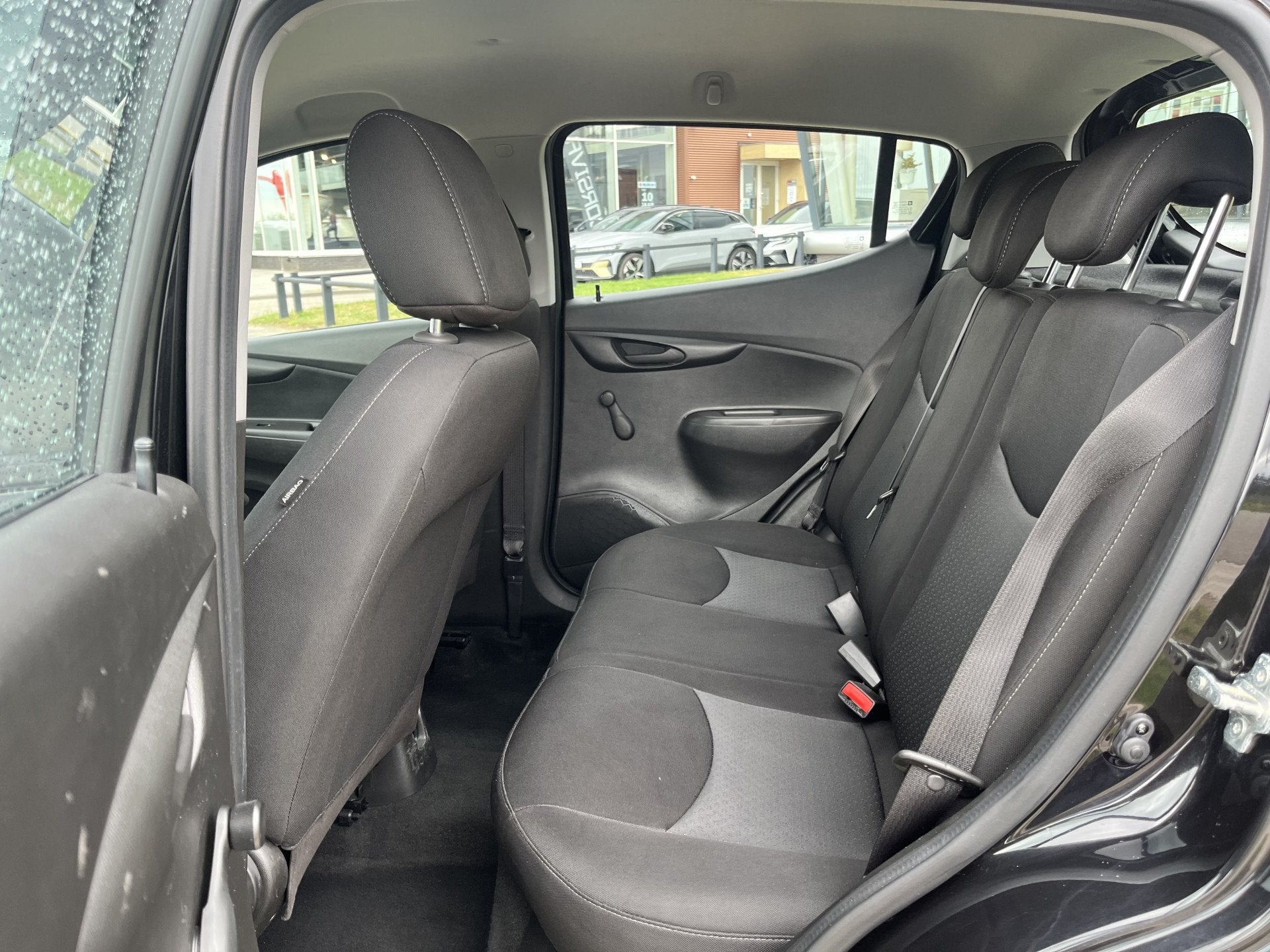 Foto 14 van Opel KARL 1.0 ecoFLEX Edition / Airco / Cruise / Bleutooh /