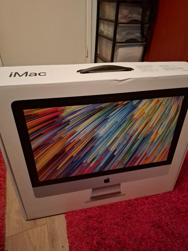 Apple iMac 21,5 inch 3,6Ghz intel Core I3, 8Gb RAM, Computers en Software, Ophalen, 8 GB, IMac, Zo goed als nieuw