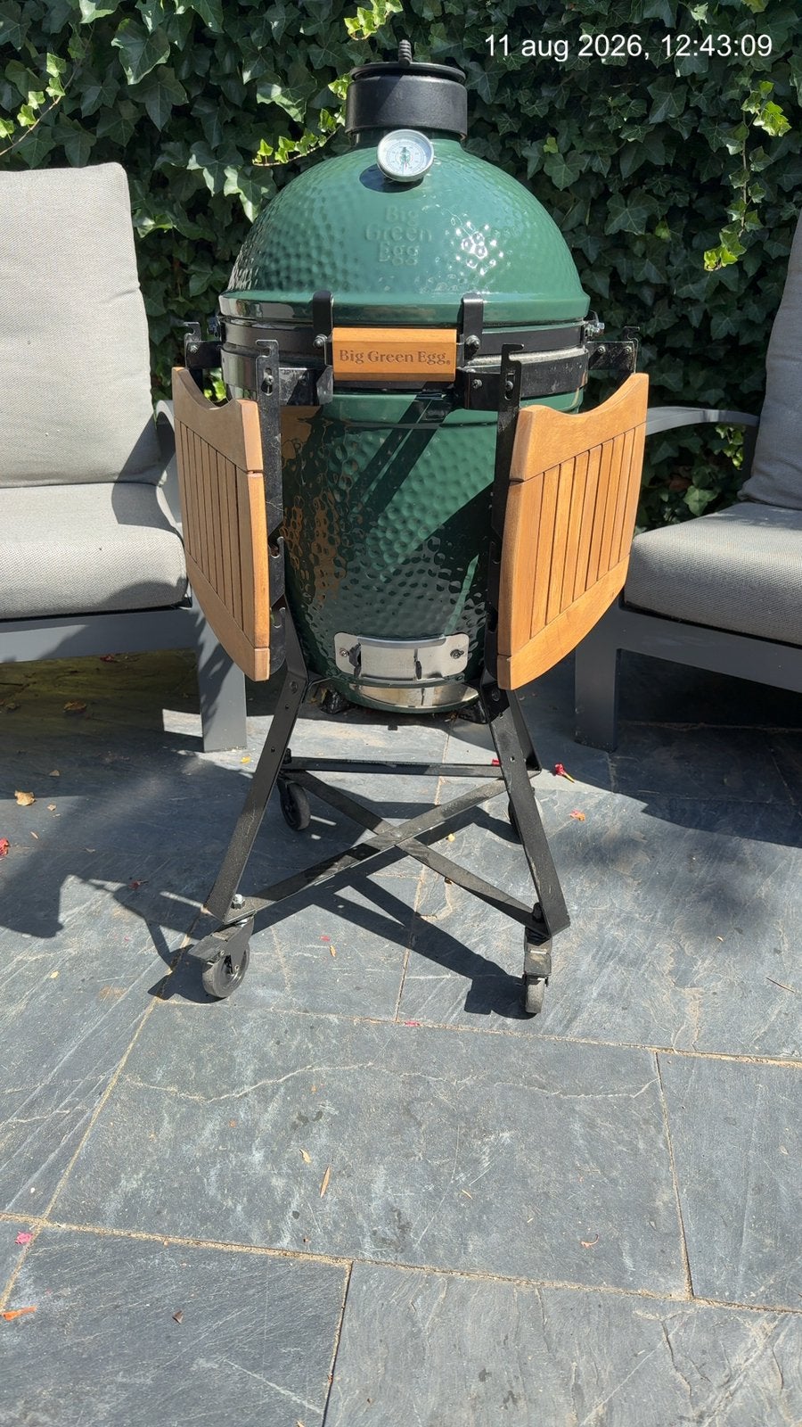Big Green Egg Small ( bijna nieuw) met nest en zijtafels, Ophalen, Zo goed als nieuw, Big Green Egg (origineel)