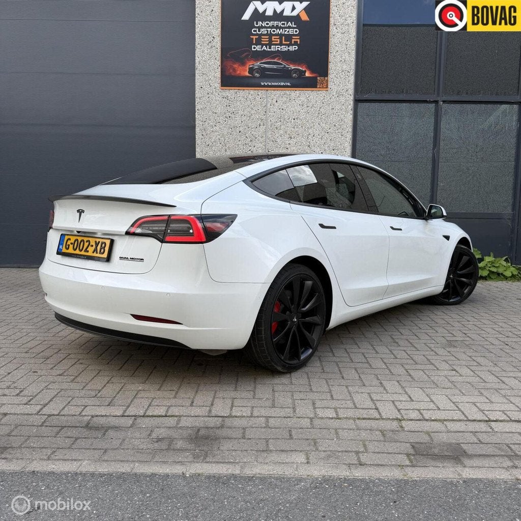 Tesla Model 3 Performance GETINTE RAMEN + CHROME DELETE, Auto's, Tesla, Automaat, Achterwielaandrijving, Gebruikt, Zwart