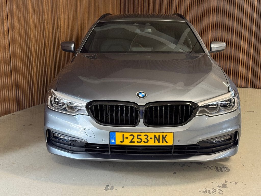 BMW 5-serie Touring 540d xDrive High Executive, Auto's, BMW, Automaat, Gebruikt, 2993 cc, 2000 kg