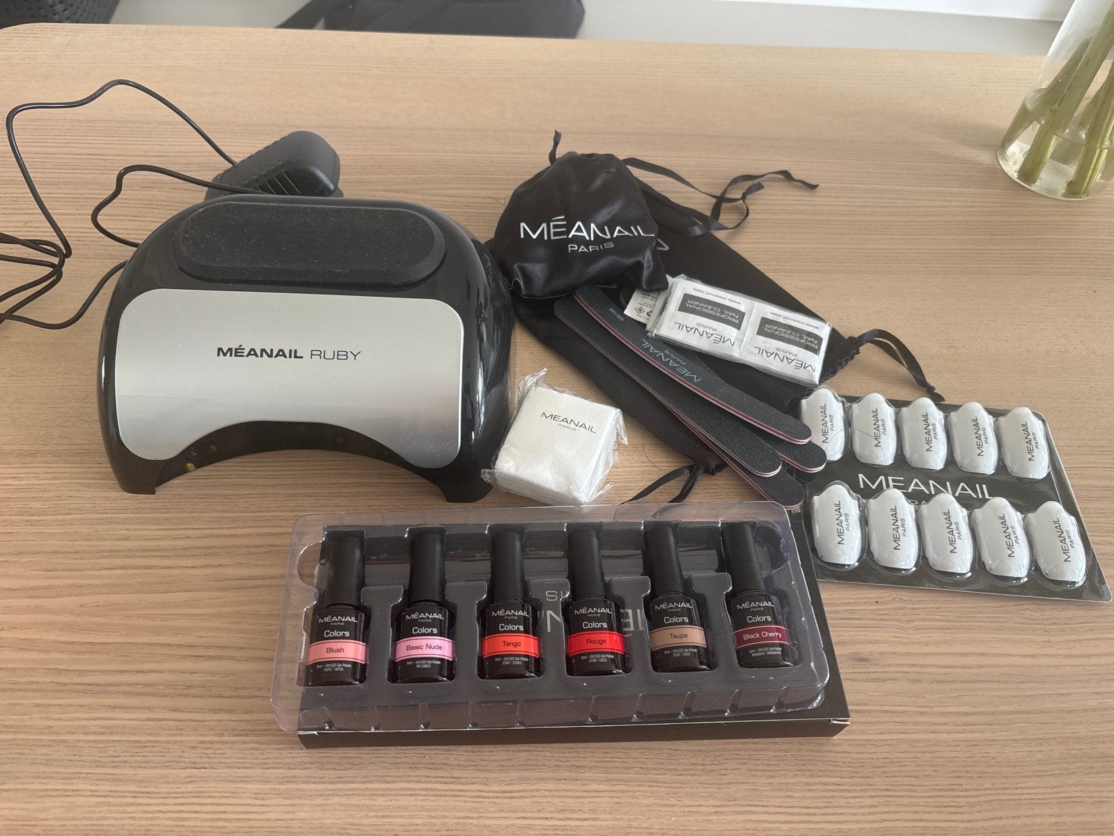 Méanail Ruby UV/LED Nagellamp met gellak set, Ophalen, Zwart, Zo goed als nieuw, Handen en Nagels