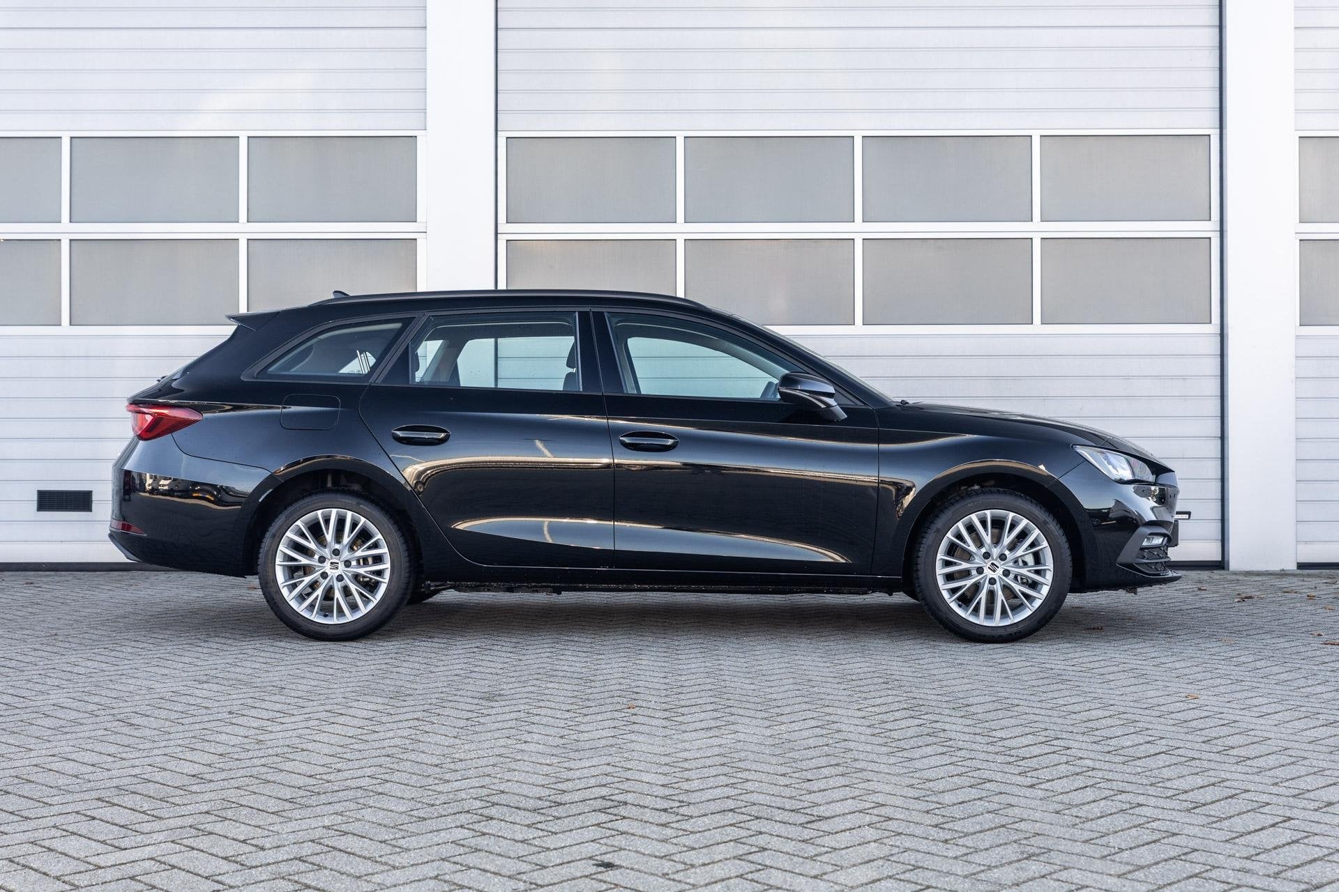 SEAT Leon Sportstourer 1.5 TSI 204pk e-Hybrid Style | Climat, Auto's, Seat, 12 maanden, Stof, 4 cilinders, 1700 kg