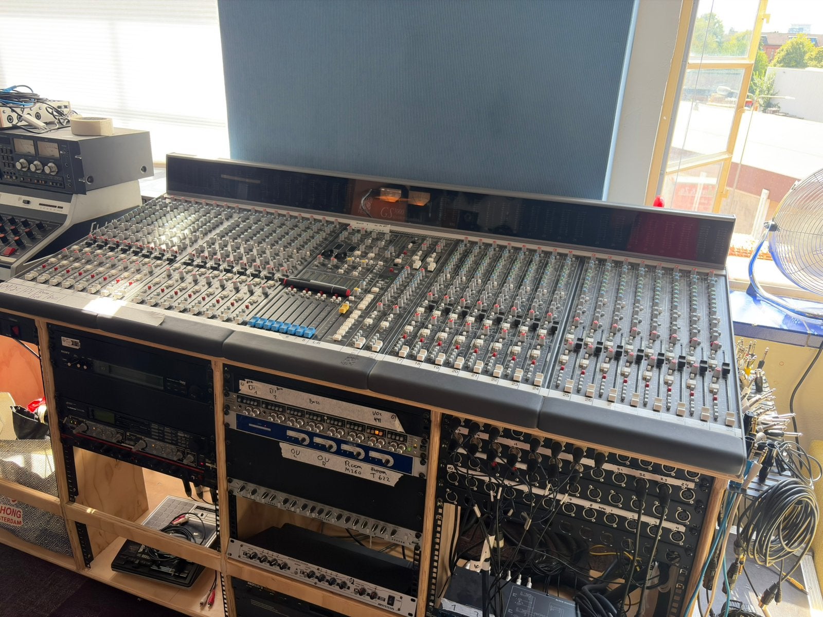 A&H gs3000 32 kanaals in-line console, Ophalen, Zo goed als nieuw, 20 kanalen of meer, Microfooningang