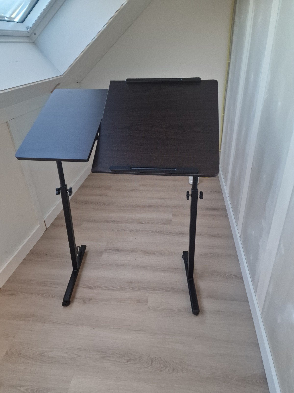 Verrijdbare laptoptafel - verstelbaar en compact, Ophalen, Modern, functioneel, 55 tot 75 cm, Zo goed als nieuw
