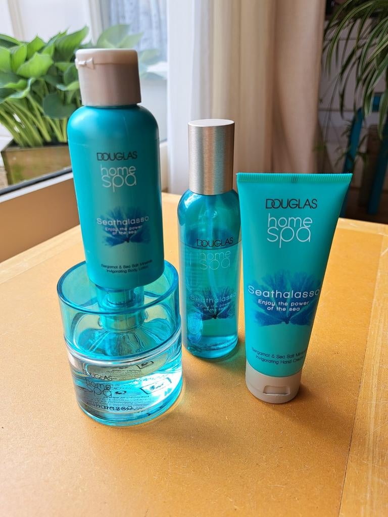 Douglas Seathalasso giftset, Ophalen of Verzenden, Zo goed als nieuw, Bad & Douche