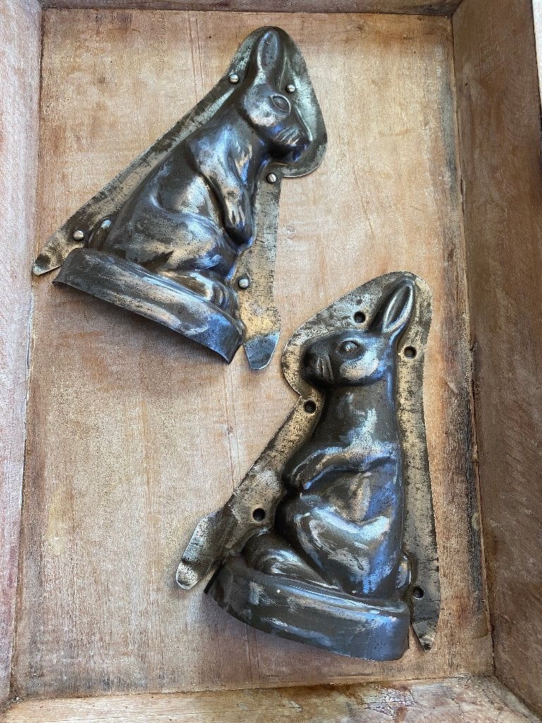 Antiek konijn chocolademallen (2 stuks) - brocante, Pasen, Ophalen of Verzenden