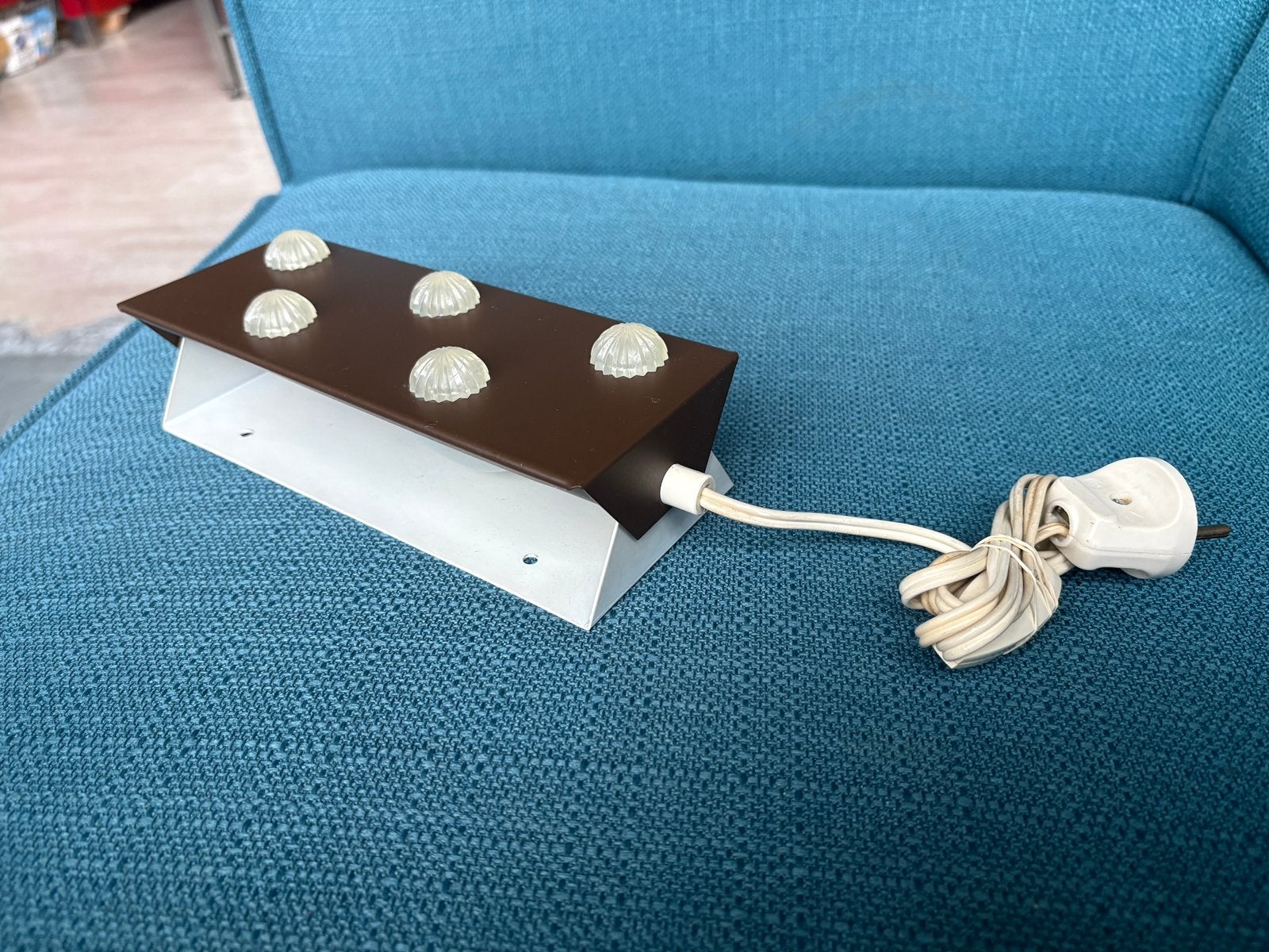 Vintage bedlampje jaren 60 bruin wit wandlampje, Gebruikt, Bruin, E14 (klein), Ophalen of Verzenden