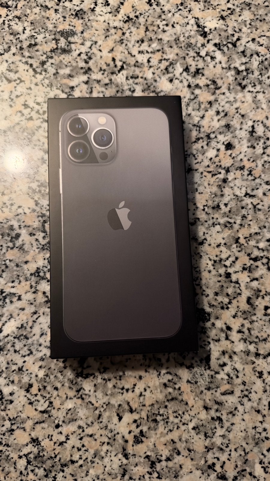 Foto 6 van Iphone 13 pro Max 256GB grafiet.