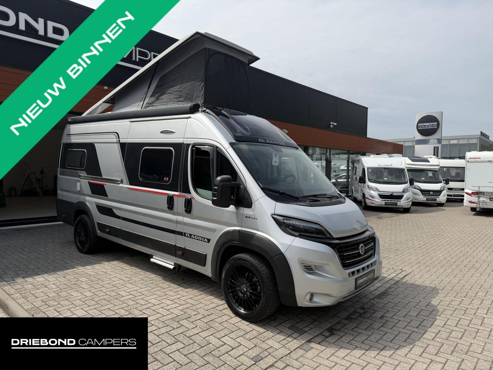 Adria 640 SGX Sports 9T-Automaat 2X Airco Led Luifel Fietsen, Automaat, Buscamper of Camperbus, Airbags, 6 tot 7 meter