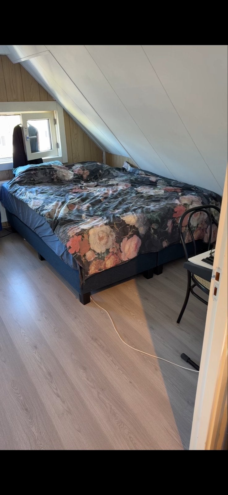 Bed met matrassen en topper, gratis ophalen, Huis en Inrichting, Slaapkamer | Bedden, Ophalen, Gebruikt, Blauw, Tweepersoons