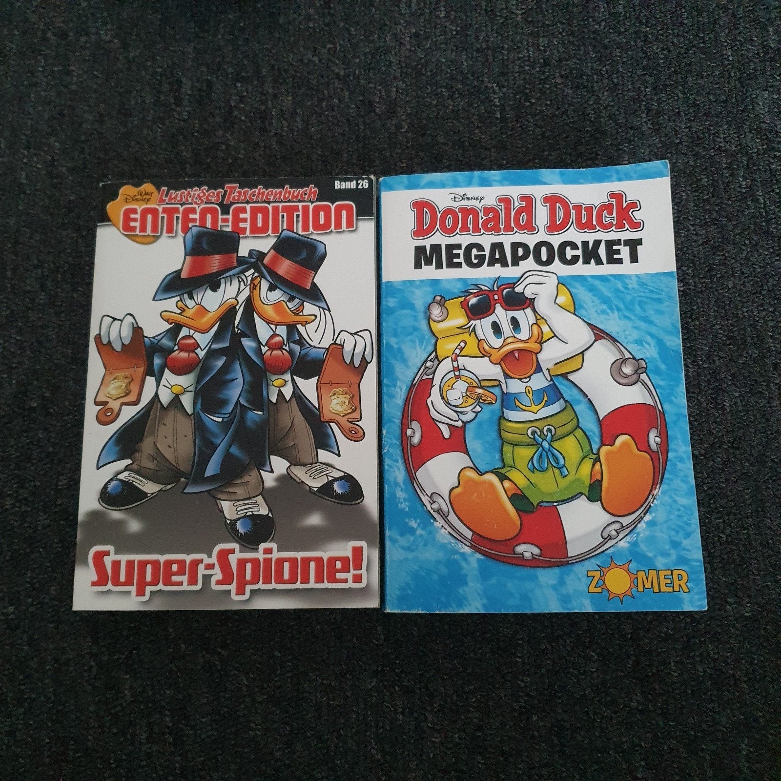 Gratis 2 Donald Duck boeken, Diversen, Rommelmarktspullen, Ophalen, Gebruikt