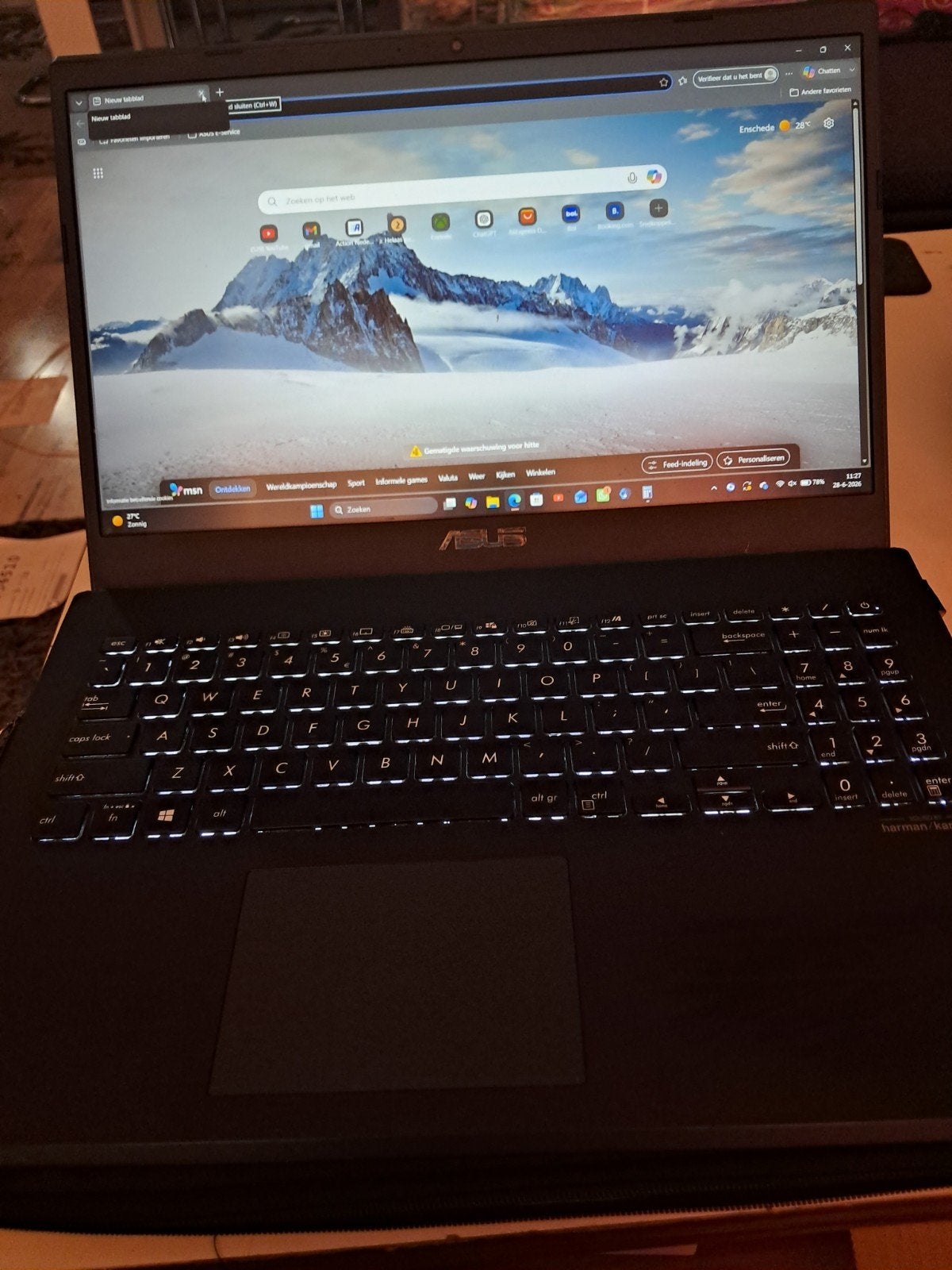 ASUS Laptop met Windows 11 Home, Gebruikt, 2 tot 3 Ghz, 8 GB, Asus vivibook