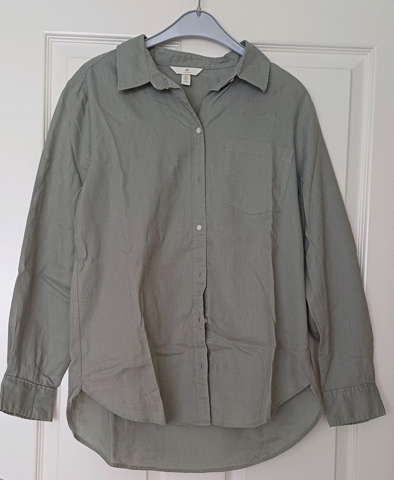 Goede kakigroene blouse H&M, maat 36 tm 40, H&M, Ophalen of Verzenden, Zo goed als nieuw, Maat 36 (S)