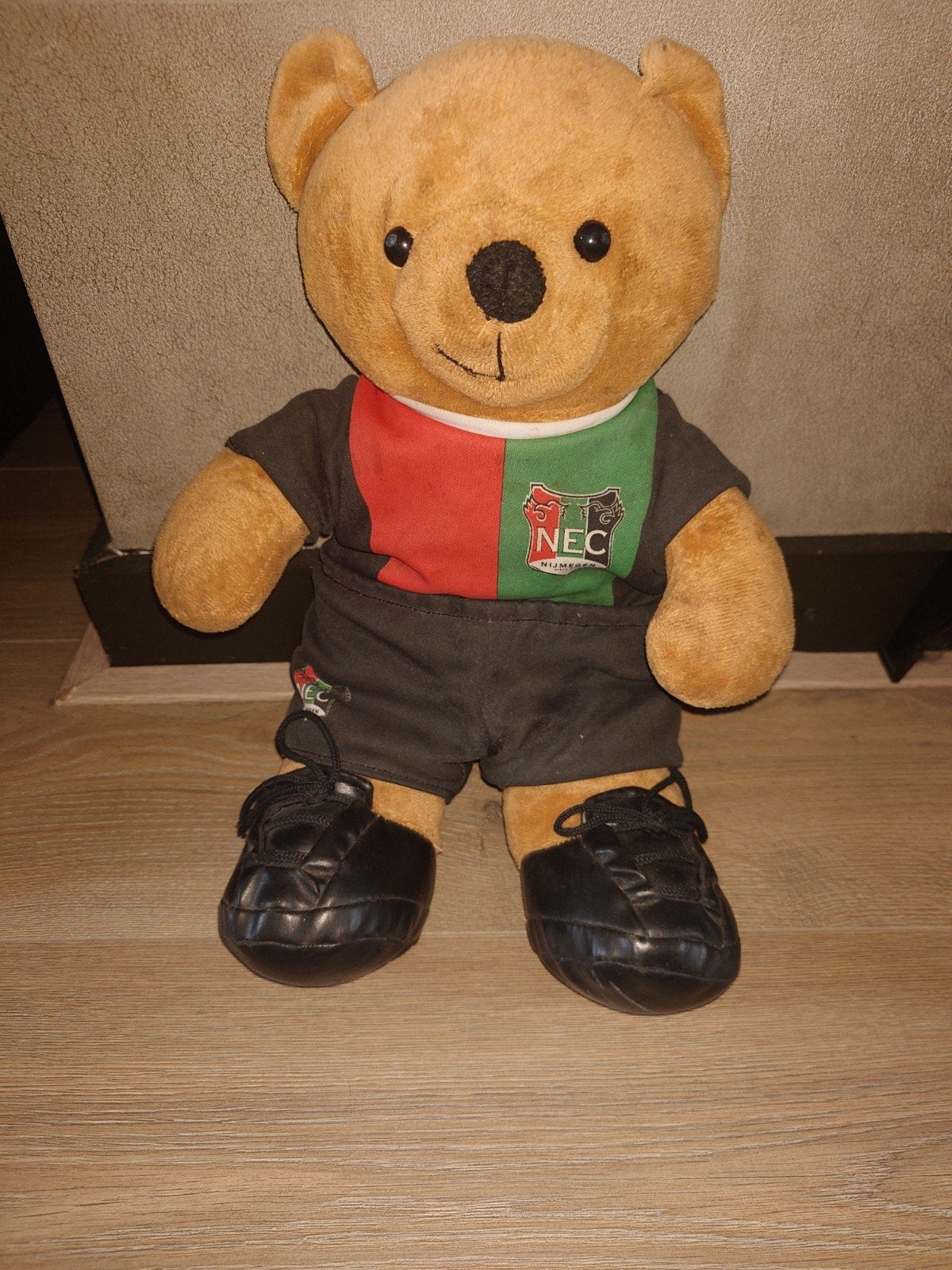 NEC Nijmegen knuffelbeer met voetbaltenue, Gebruikt, Overige merken, Overige karakters, Beer