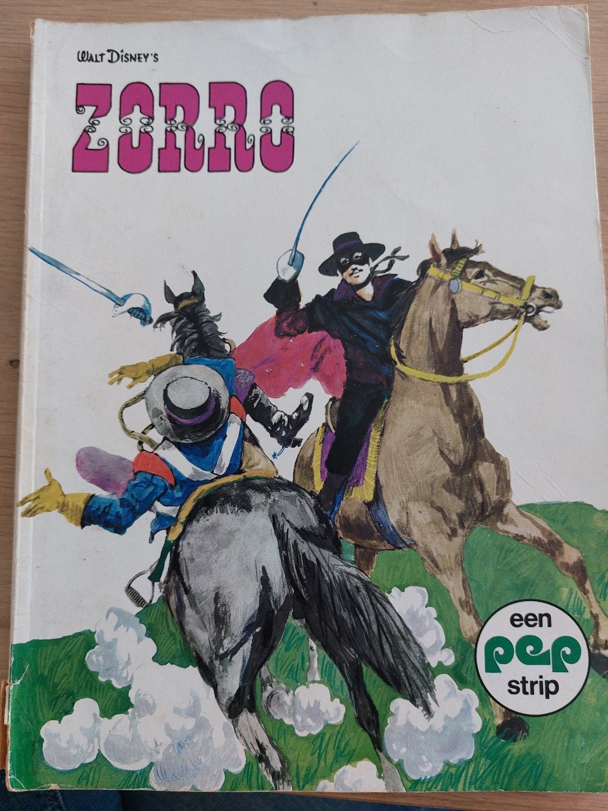 Walt Disney's Zorro - Een Pep Strip uit 1973, Eén stripboek, Ophalen of Verzenden, Gelezen, Walt Disney Productions