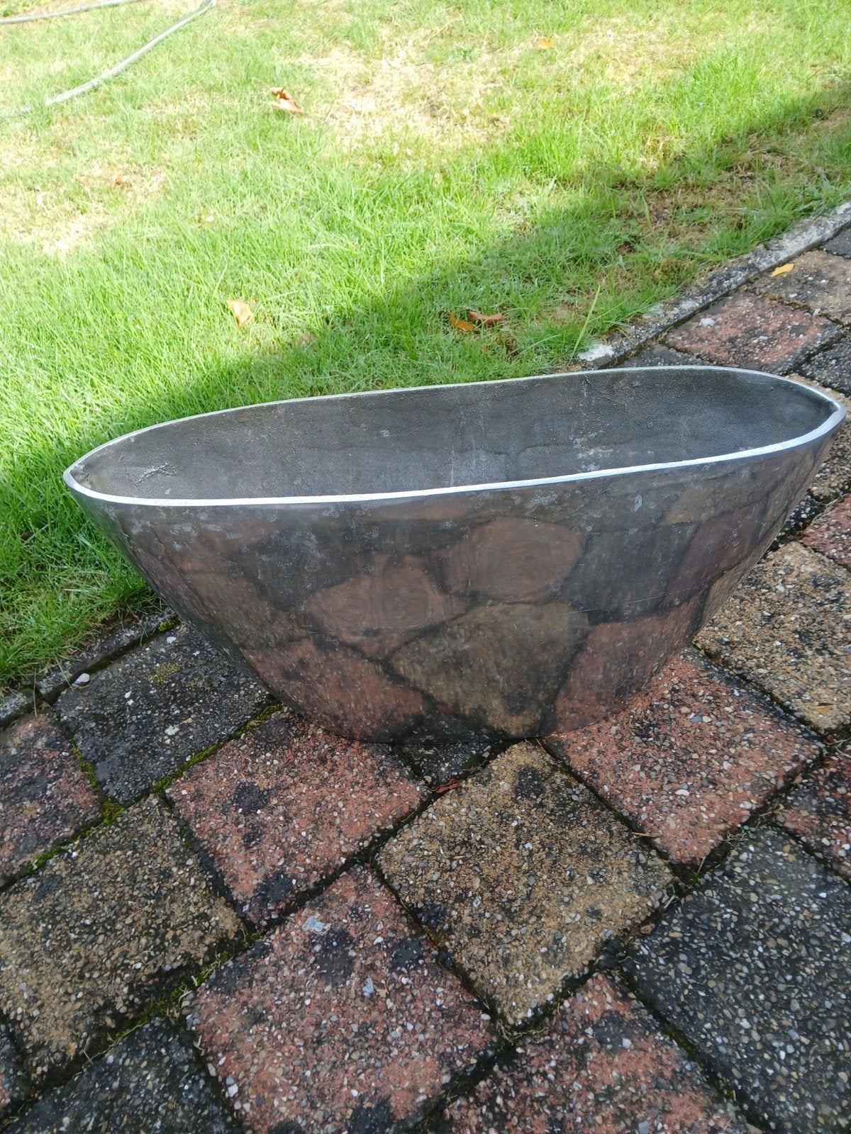 Metalen bloempot - Ovaal ., Ophalen, Zo goed als nieuw, Plantenpot of Plantenbak, Metaal