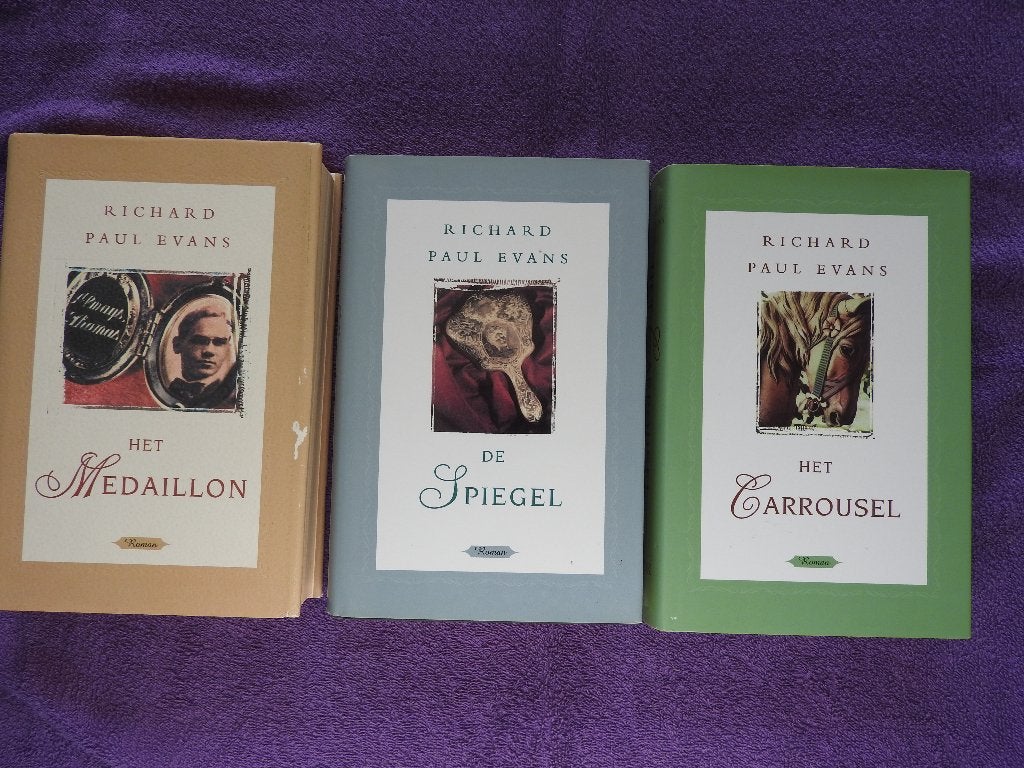 Richard Paul Evans - Medaillon Spiegel Carrousel - Compleet, Ophalen of Verzenden, Zo goed als nieuw