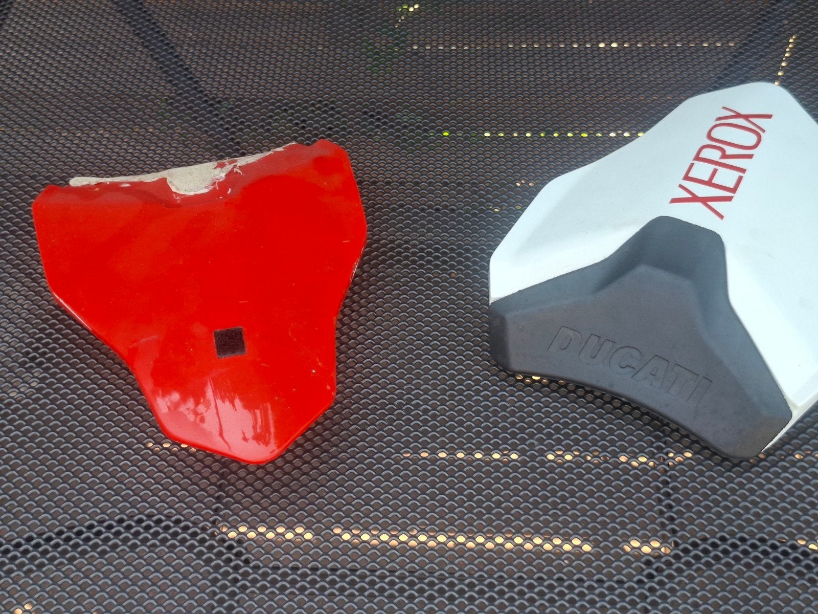 Afdekkap Ducati 1098s, Ophalen