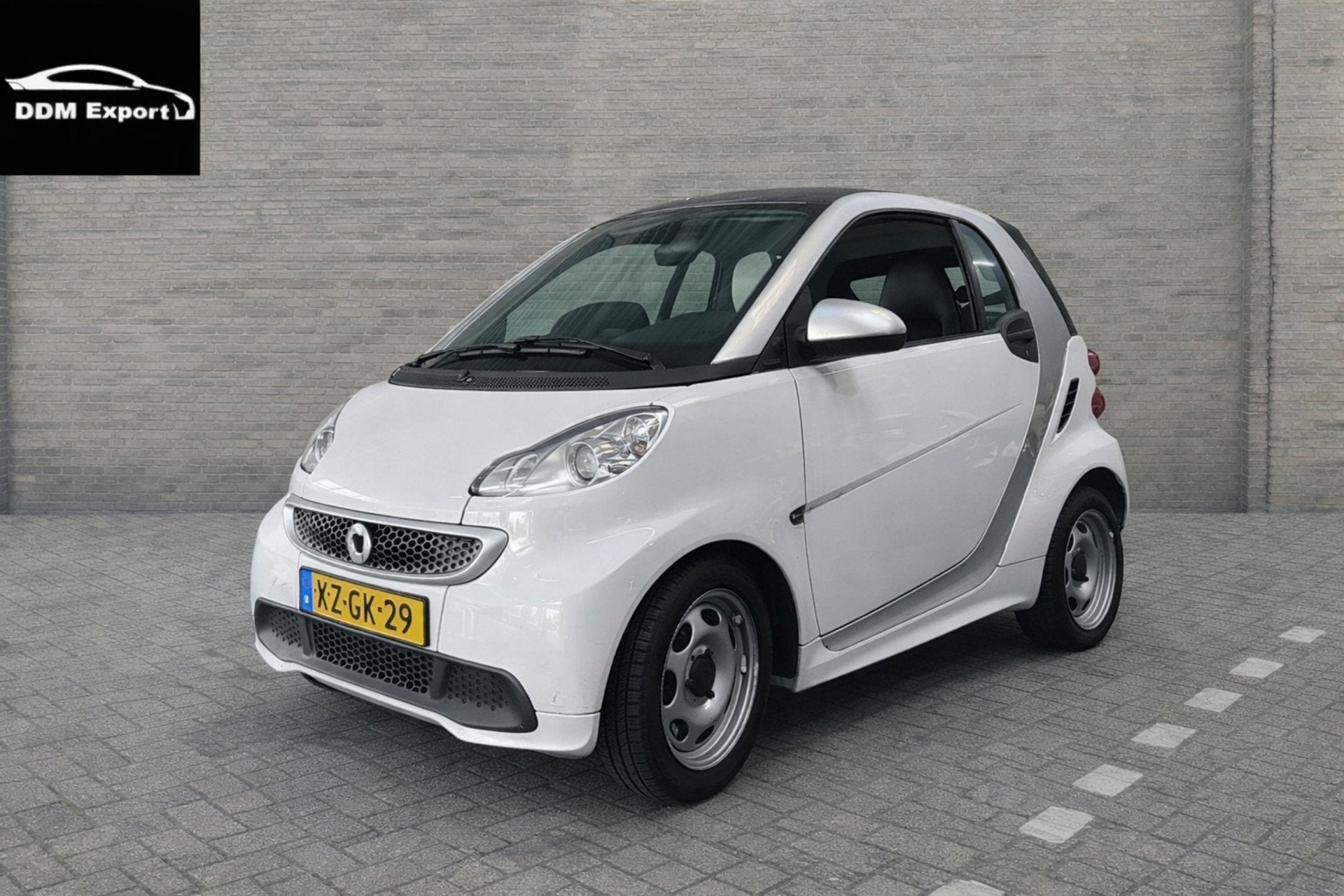 Smart Fortwo Coupé ELECTRIC | Defective computer/Don't driv, Auto's, Smart, Automaat, Achterwielaandrijving, Gebruikt, Wit