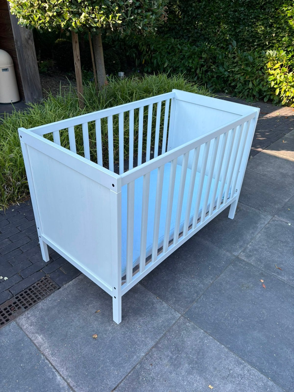 Ikea Sundvik ledikant + matras, Ophalen, Zo goed als nieuw, Ledikant