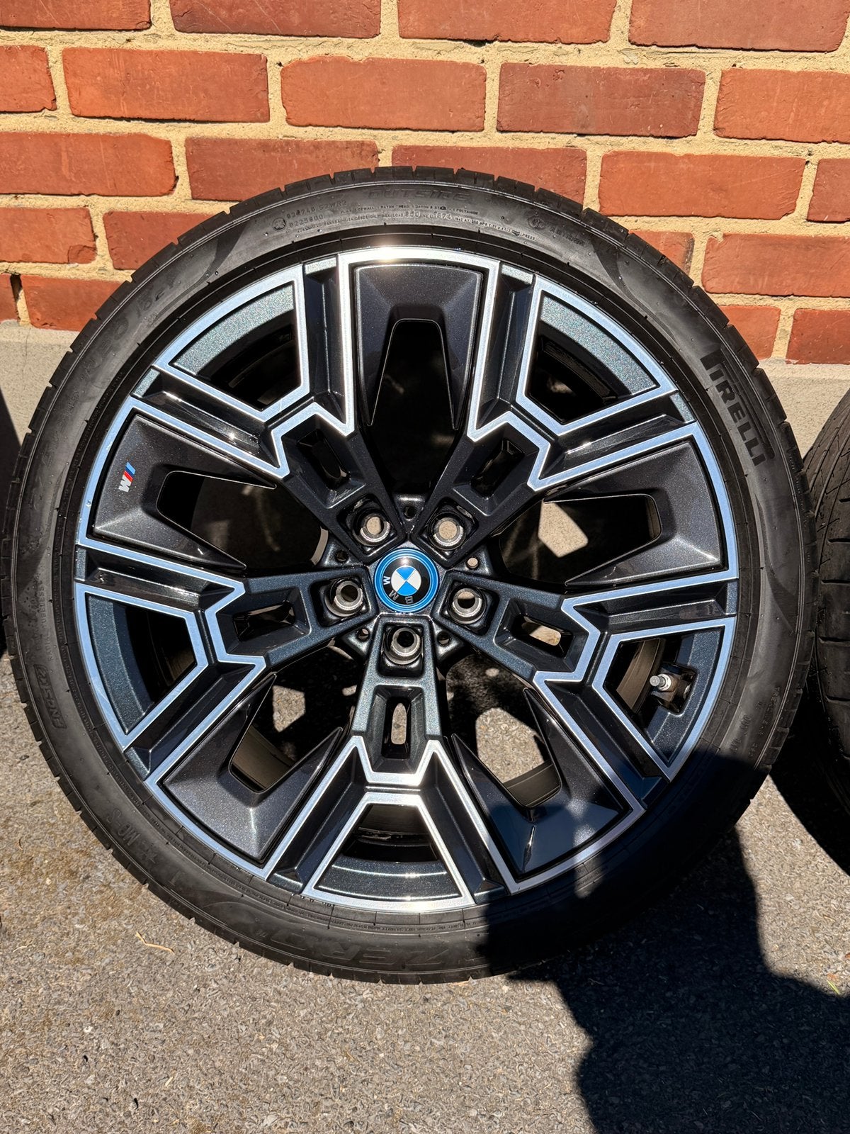 Velgen BMW i5 type 939M 20 inch quasi nieuw, Ophalen, Achter, BMW, Spatbord