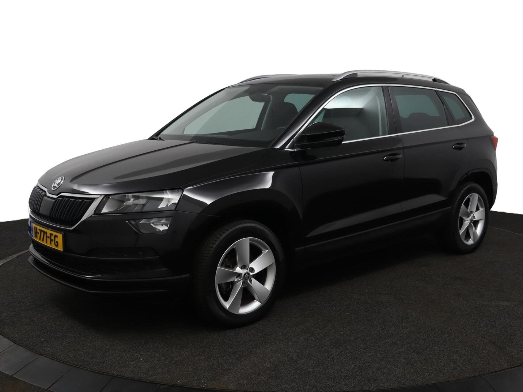Skoda Karoq 1.0 TSI Ambition Busines Camera - Airco - Cruise, Auto's, Stof, Gebruikt, 1261 kg, 116 pk