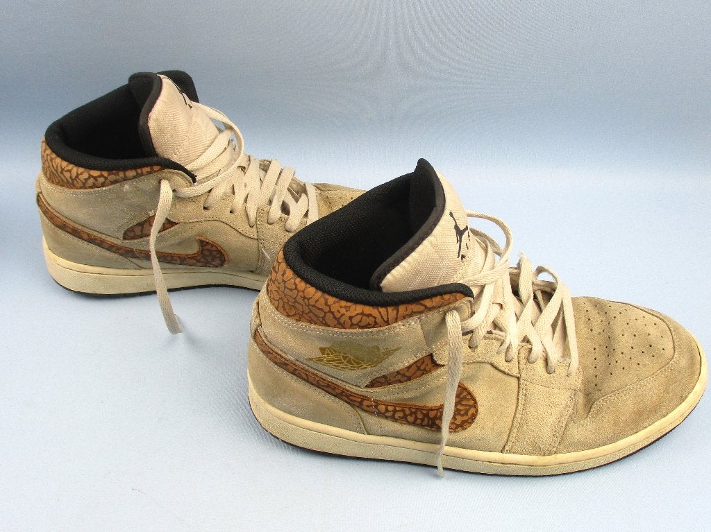 Nike air Jordan mid 1 bruin créme kleur  US 10  maat 42, Kleding | Heren, Schoenen, Bruin, Nike, Ophalen of Verzenden, Sneakers of Gympen