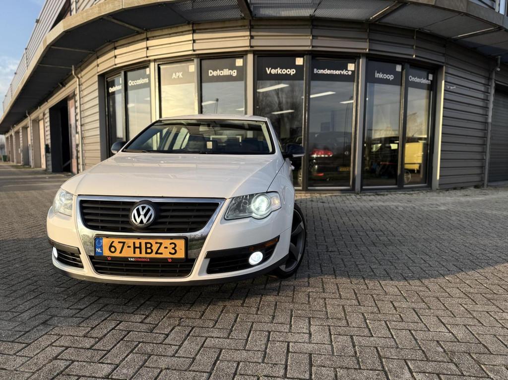 Volkswagen Passat 1.4 TSI DSG NAP LED Dealer CARPLAY CAMERA, Gebruikt, 4 cilinders, Met garantie (alle), Origineel Nederlands