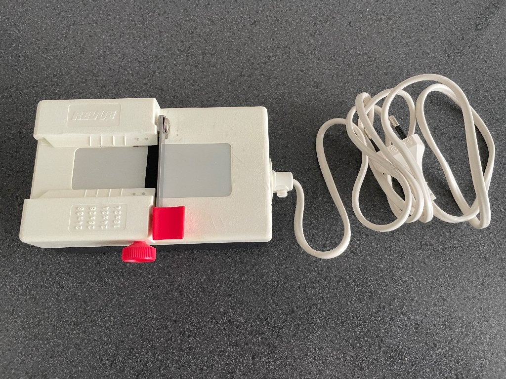 Dia snij apparaat met verlichting voor dia-strookjes, Audio, Tv en Foto, Diaprojectors, Ophalen of Verzenden, Gebruikt
