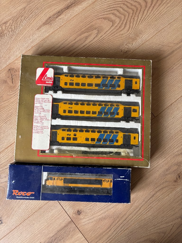 ROCO 1800 + Lima DDM Digitaal Panda, Gelijkstroom, Ophalen of Verzenden, NS, Roco