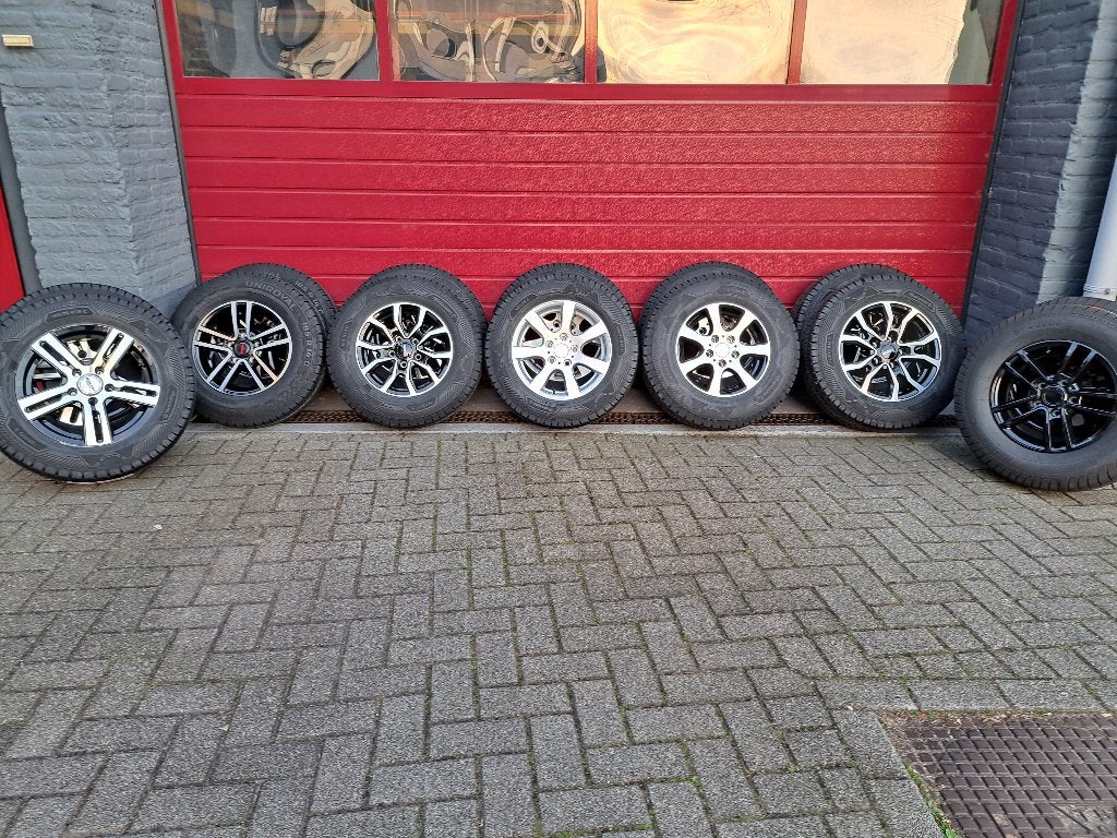 Nu diverse nieuwe sets caravan wielen op voorraad met DOT 26, Ophalen, Maxxis, Nieuw, Tomason