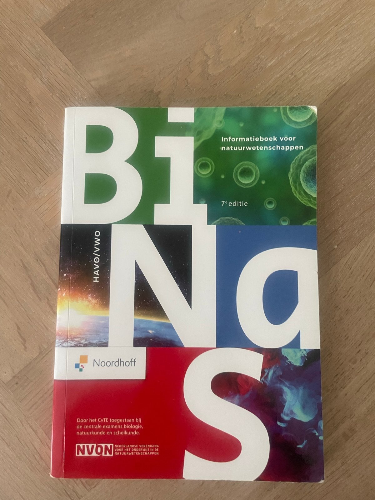 Binas Informatieboek voor natuurwetenschappen 7e editie HAVO, Boeken, Ophalen of Verzenden, Zo goed als nieuw, HAVO, Biologie