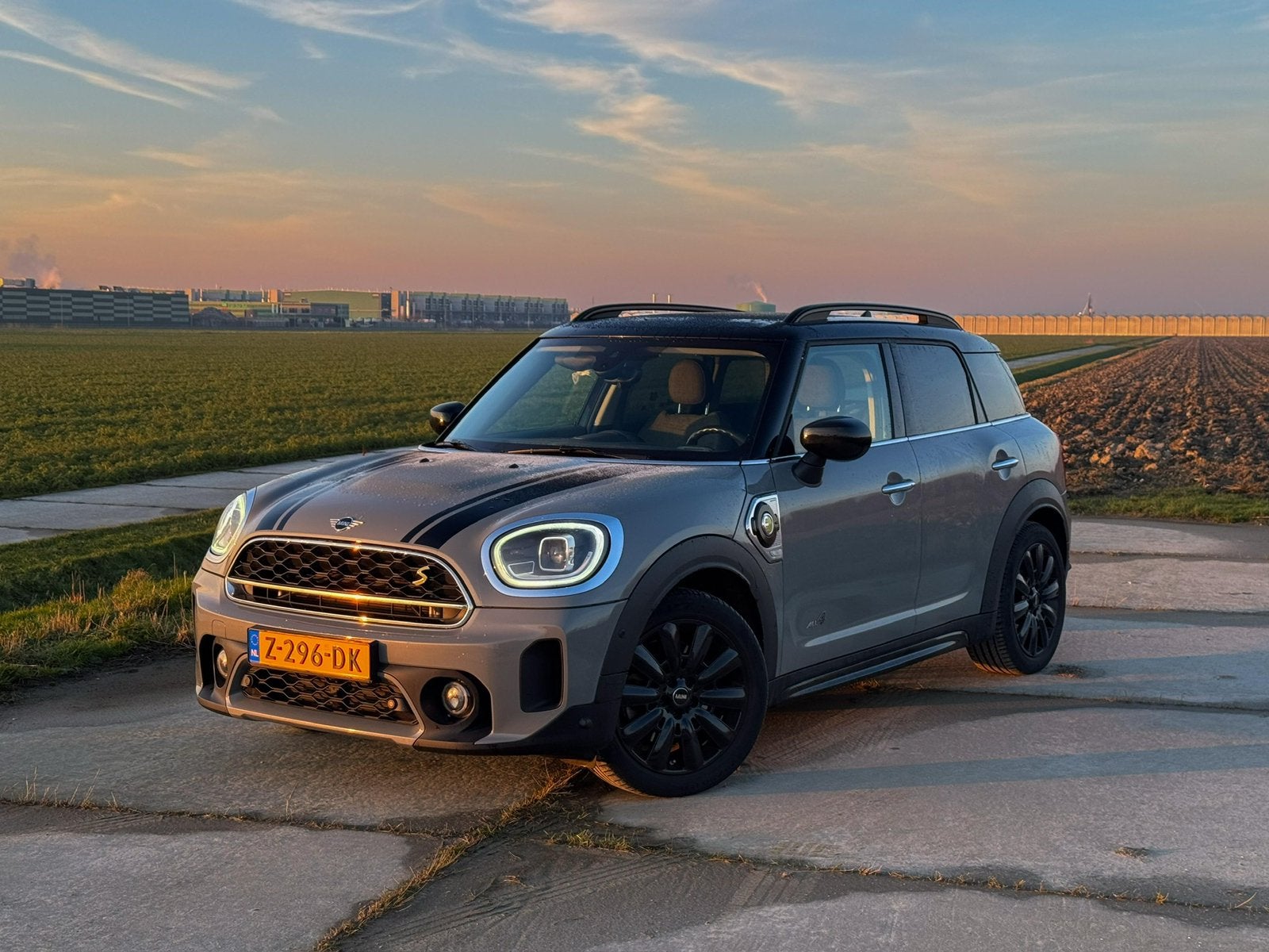 Mini Countryman 220pk Hybrid SE All4, facelift, nw banden, Automaat, Countryman, Leder en Stof, Plug-in hybride